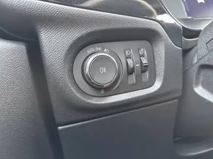 Photo 24 Opel Corsa  Electrique 136 ch & Batterie 50 kWh