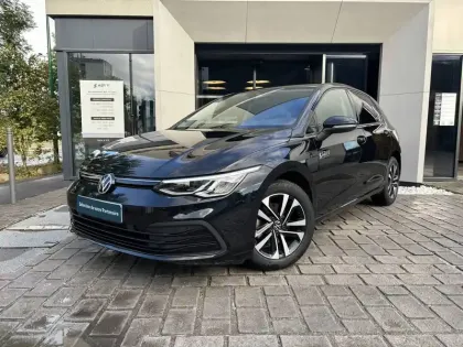 Photo Volkswagen Golf Life 1st