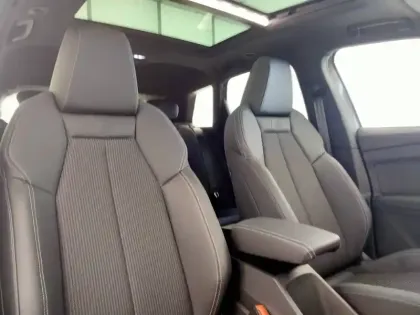 Photo 6 Audi Q4  e-tron 45 285 ch 82 kWh