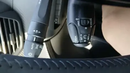 Photo 33 Peugeot 208  PureTech 100 S&S BVM6