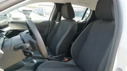 Photo 9 Peugeot 208  PureTech 100 S&S BVM6