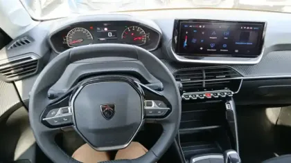 Photo 17 Peugeot 208  PureTech 100 S&S BVM6