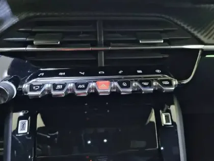 Photo 24 Peugeot 208  Electrique 50 kWh 136ch