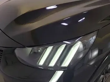 Photo 15 Peugeot 208  Electrique 50 kWh 136ch