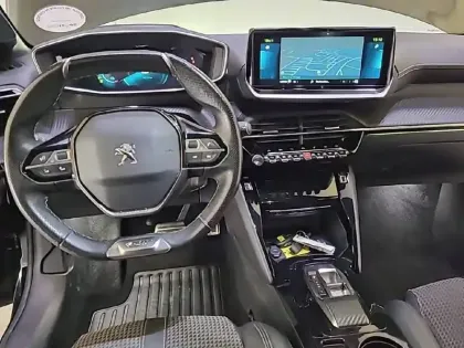 Photo 7 Peugeot 208  Electrique 50 kWh 136ch