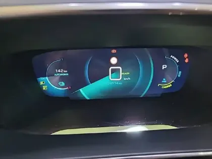 Photo 9 Peugeot 208  Electrique 50 kWh 136ch