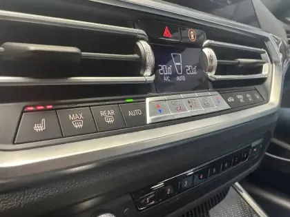 Photo 38 BMW Serie 4 M4 Competition 510 ch BVA8