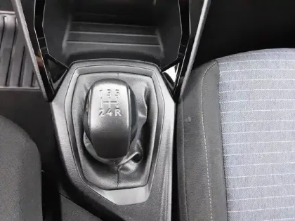 Photo 13 Peugeot 208  PureTech 75 S&S BVM5