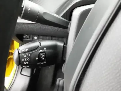 Photo 17 Peugeot 208  PureTech 75 S&S BVM5