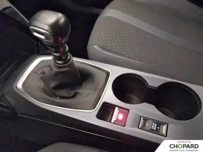 Photo 21 Peugeot 2008  PureTech 100 S&S BVM6