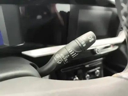 Photo 16 Opel Mokka  1.2 Turbo 100 ch BVM6 Elegance