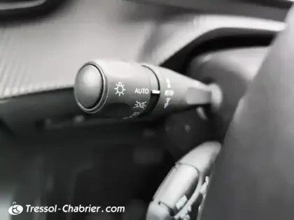 Photo 17 Peugeot 2008  Electrique 136 ch Active