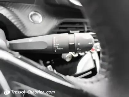 Photo 16 Peugeot 2008  Electrique 136 ch Active