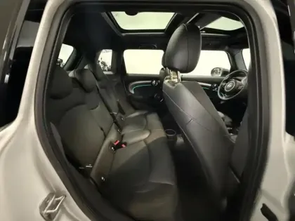 Photo 7 Mini Mini  5 Portes Cooper S 178ch  John Cooper Works BVA7