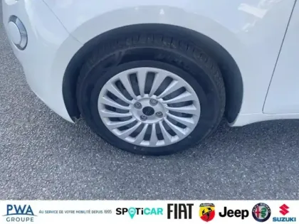 Photo 8 Fiat 500  e 95ch Action