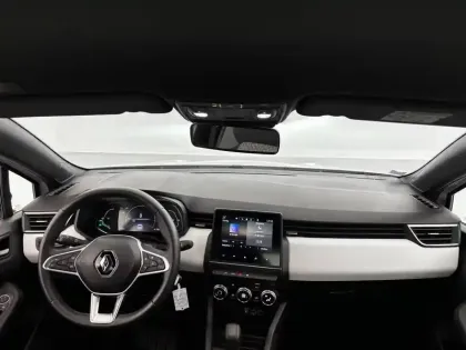 Photo 23 Renault Clio  E-Tech 140 - 21N