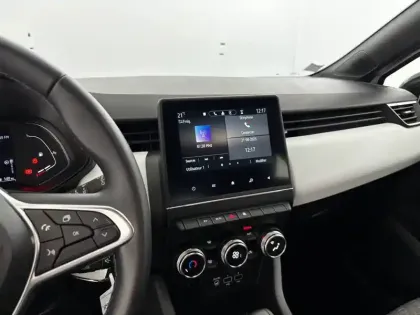 Photo 11 Renault Clio  E-Tech 140 - 21N