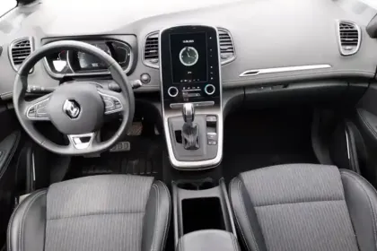 Photo 35 Renault Grand Scenic  TCe 140 EDC