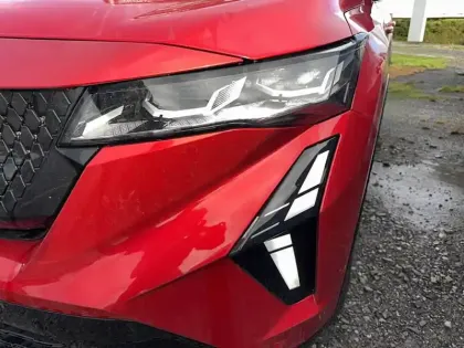 Photo 41 Renault Rafale  E-Tech full hybrid 200