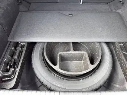 Photo 48 Renault Rafale  E-Tech full hybrid 200