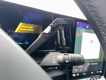 Photo 22 Renault Rafale  E-Tech full hybrid 200