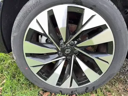 Photo 39 Renault Rafale  E-Tech full hybrid 200