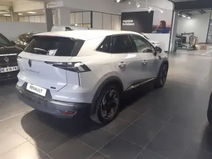 Photo 4 Renault Symbioz  E-Tech full hybrid 145