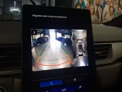 Photo 19 Renault Symbioz  E-Tech full hybrid 145