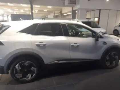 Photo 5 Renault Symbioz  E-Tech full hybrid 145