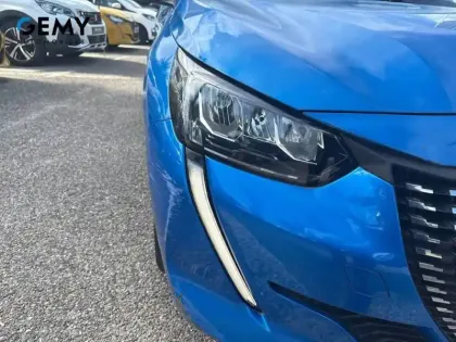 Photo 15 Peugeot 208  PureTech 100 S&S EAT8