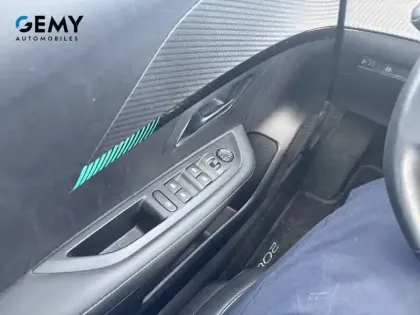 Photo 23 Peugeot 208  PureTech 100 S&S EAT8