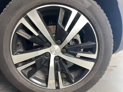 Photo 18 Peugeot 3008  Hybrid 225 e-EAT8