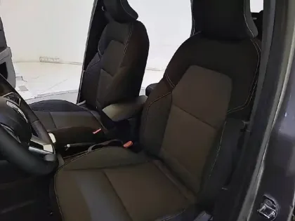 Photo 10 Renault Captur  E-Tech 145 - 21