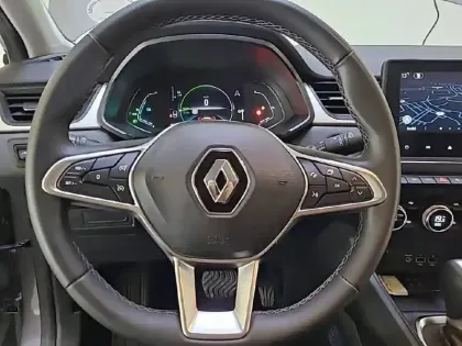 Photo 8 Renault Captur  E-Tech 145 - 21