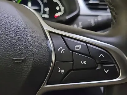 Photo 27 Renault Captur  E-Tech 145 - 21