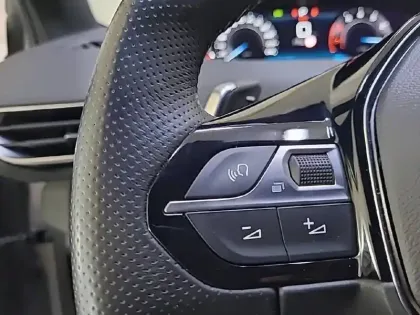 Photo 28 Peugeot 3008  Puretech 130ch S&S EAT8