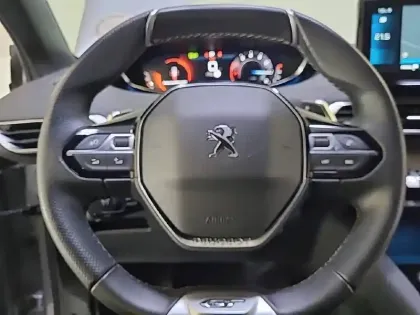 Photo 8 Peugeot 3008  Puretech 130ch S&S EAT8