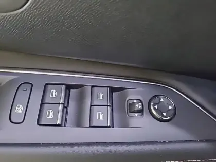 Photo 31 Peugeot 3008  Puretech 130ch S&S EAT8