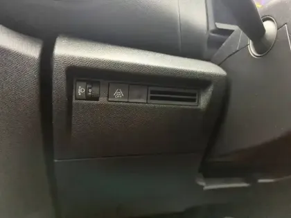 Photo 17 Citroën C4 e- 136 ch Automatique