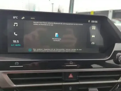 Photo 20 Citroën C4 e- 136 ch Automatique