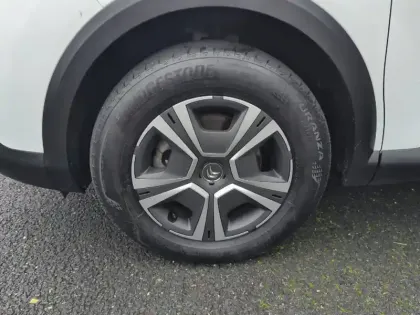 Photo 12 Citroën C4 e- 136 ch Automatique