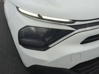 Photo 15 Citroën C4 e- 136 ch Automatique