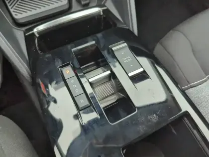 Photo 9 Citroën C4 e- 136 ch Automatique