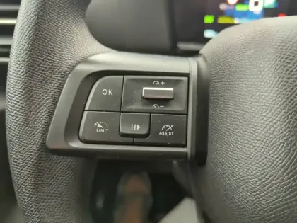 Photo 13 Citroën C4 e- 136 ch Automatique