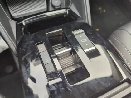 Photo 13 Citroën C4  Hybride 136 e-DCS6