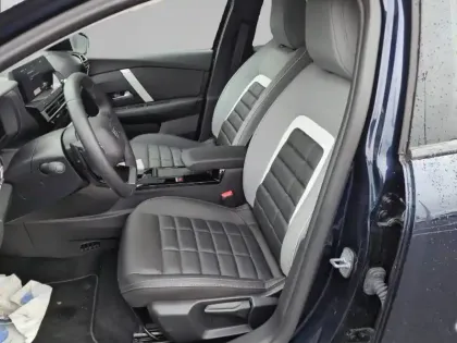 Photo 10 Citroën C4  Hybride 136 e-DCS6