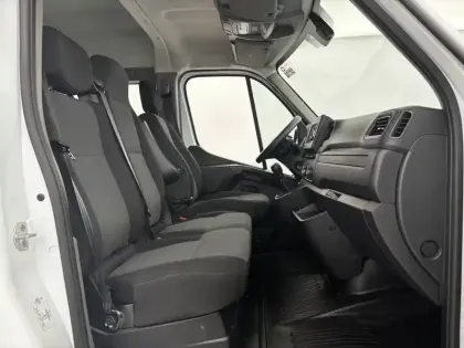 Photo 43 Renault Master  CA TRAC F3500 L2H2 BLUE DCI 150