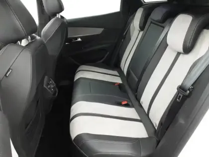 Photo 49 Peugeot 3008  Hybrid4 300 e-EAT8
