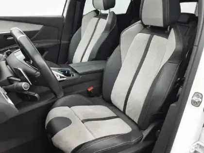 Photo 48 Peugeot 3008  Hybrid4 300 e-EAT8