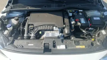 Photo 15 Peugeot 208  PureTech 100 S&S BVM6